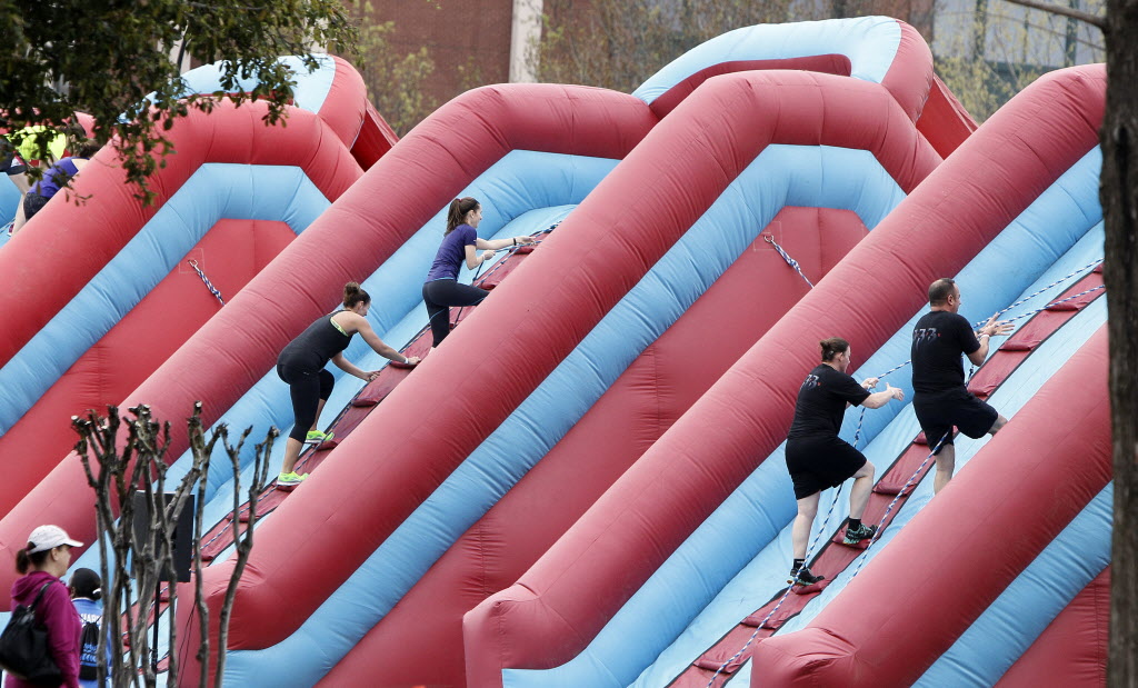 See the foamy, faceplanting fun of DFW's Wipeout Run GuideLive