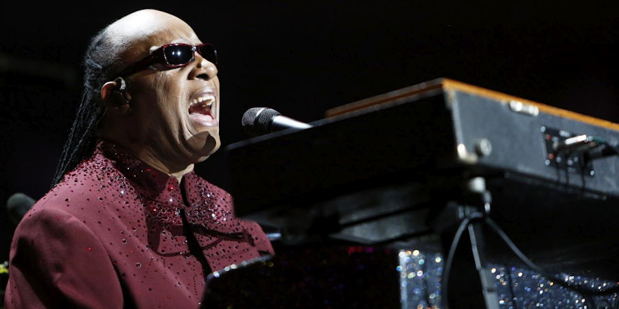 Stevie Wonder's stunning concert imitates 'Life' to the fullest | GuideLive