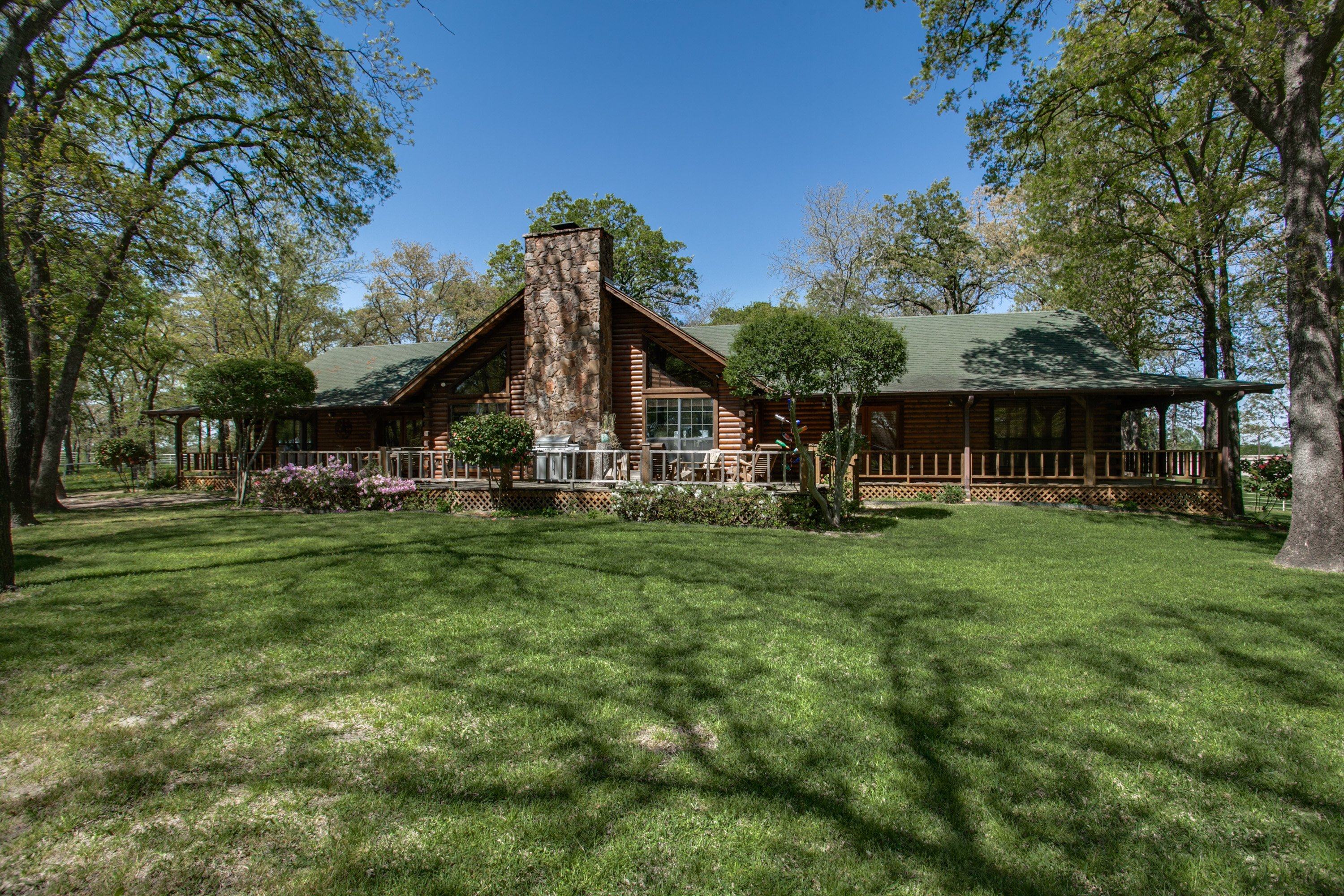 This 5.9M estate is a slice of Gone With the Wind in East Texas