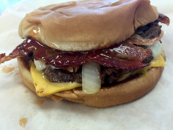 Taste-test: Whataburger's new Sweet & Spicy Bacon Burger | GuideLive