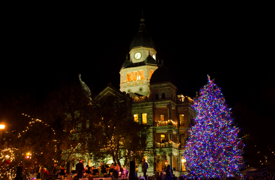 Photos Denton residents ring in the holidays with annual tree lighting