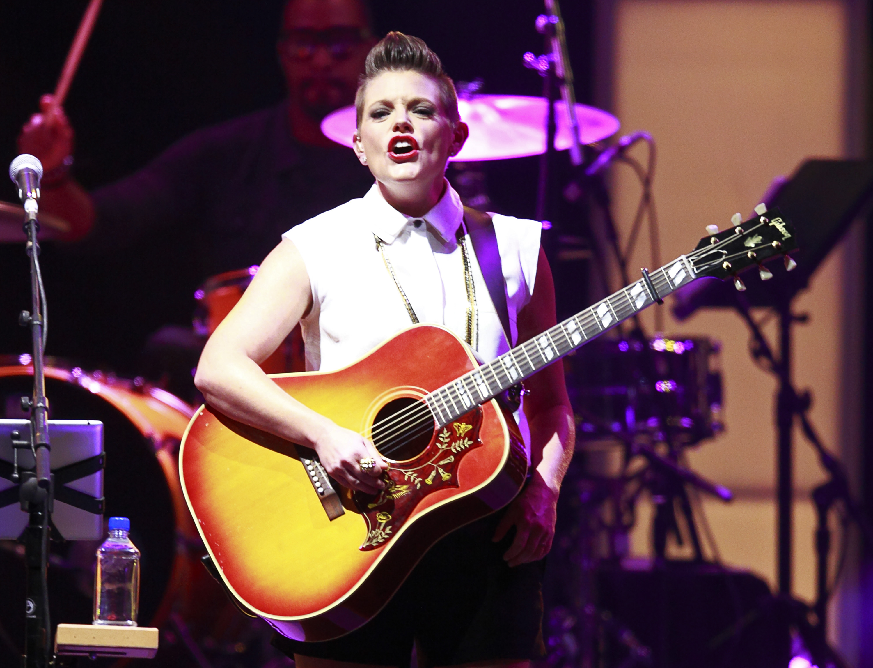 Dixie Chicks postpone release of new album 'Gaslighter', image size:3000x2294