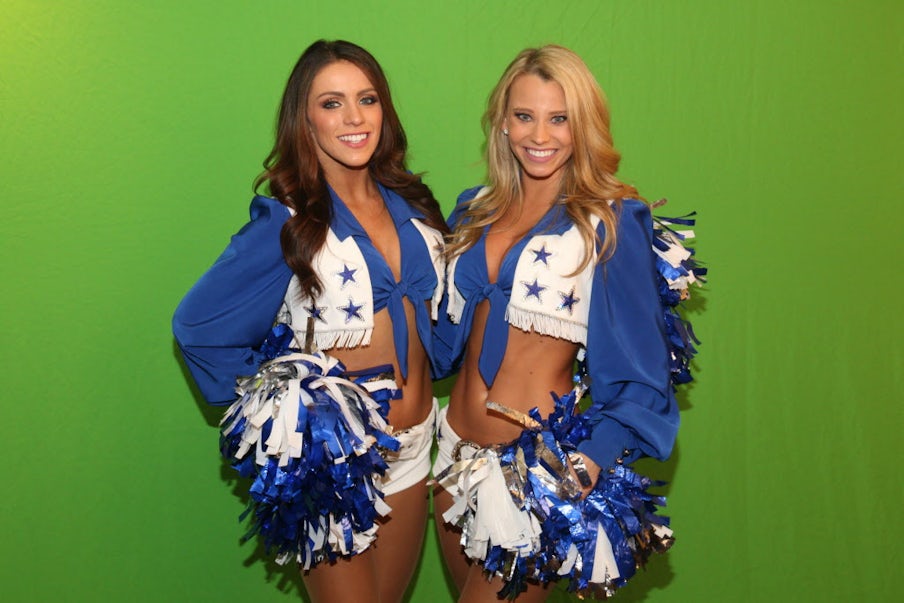 photos-dallas-cowboys-cheerleaders-reveal-new-swimsuit-calendar-guidelive