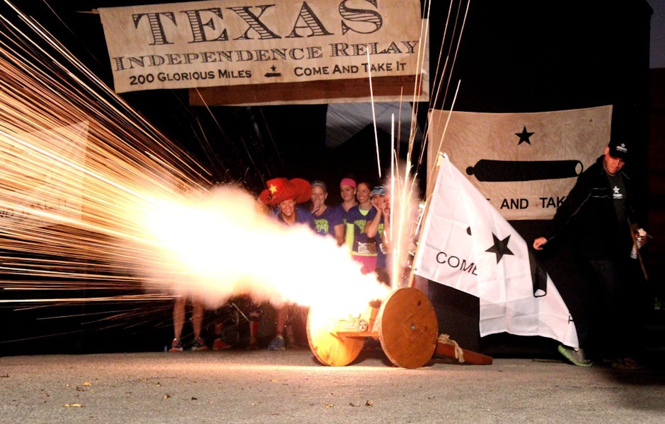 10 extremely Texan things to do, as demonstrated by the extreme runners