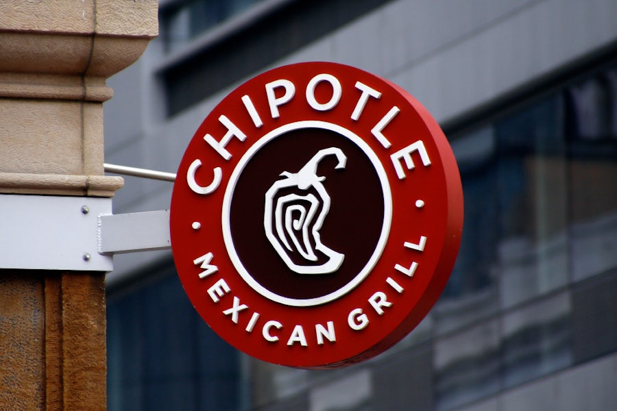 Chipotle is giving away free chips and guacamole; here's how to get some | GuideLive