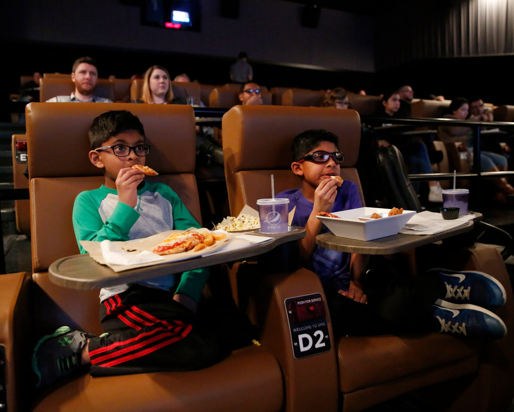 8 DFW movie theaters where you can get food served at your seat GuideLive