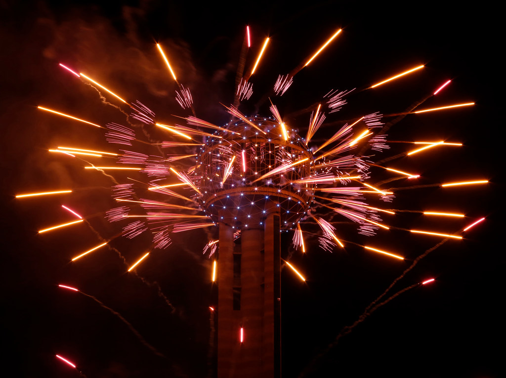 reunion tower new years eve 2022