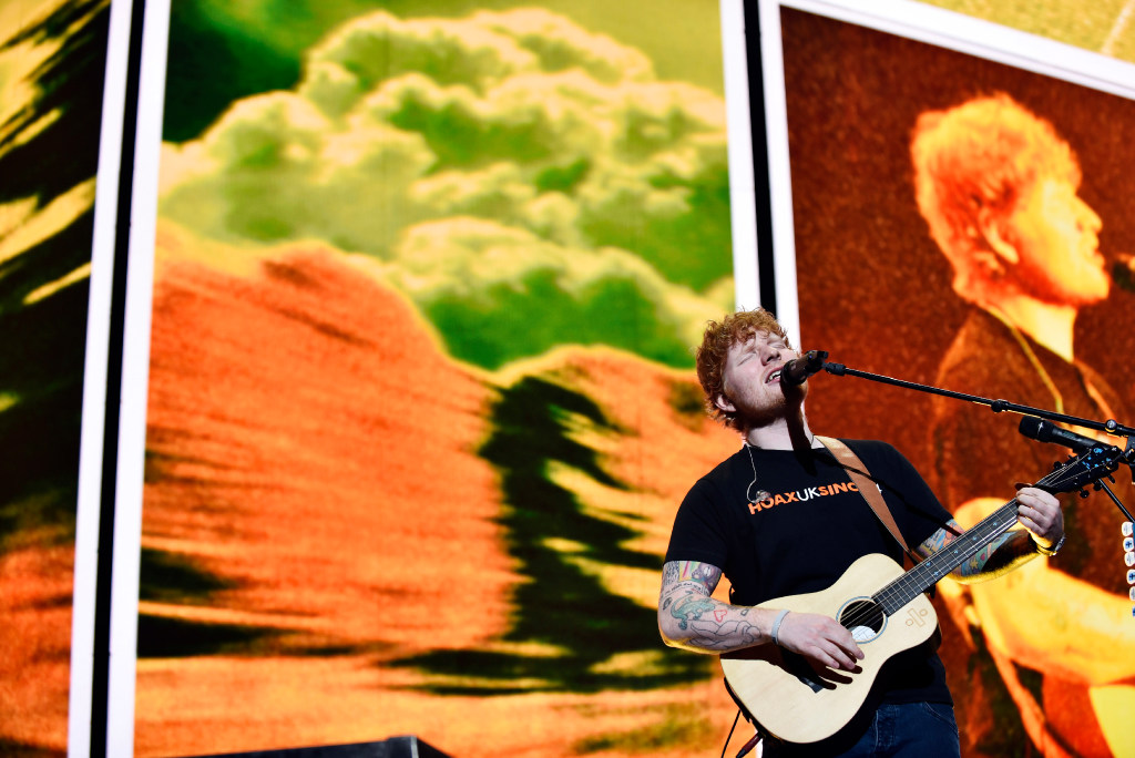 Ed Sheeran showed love for the Dallas Cowboys during his concert at AT