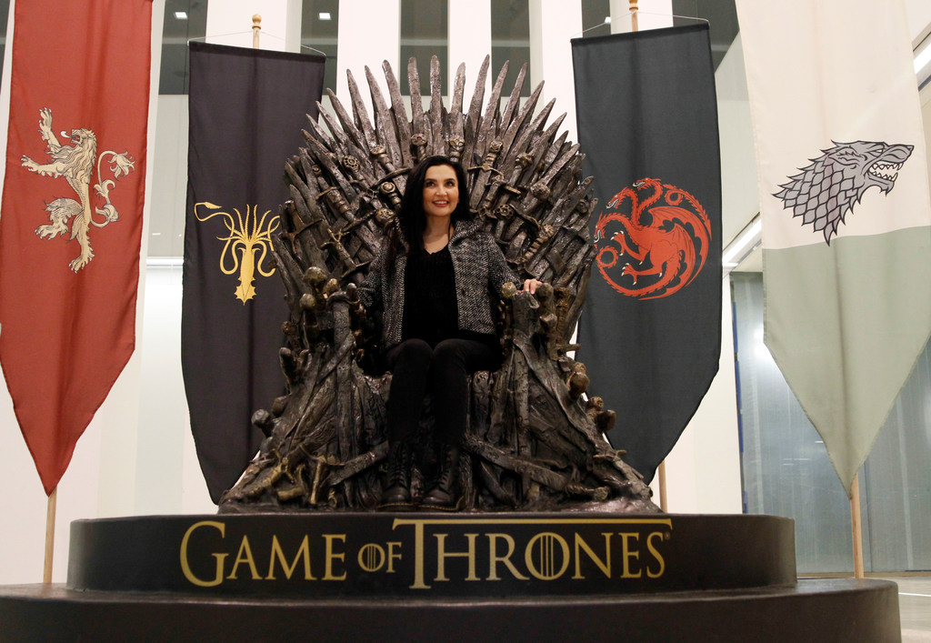 You Still Have Time To Get A Photo With Game Of Thrones Throne At At T Hq