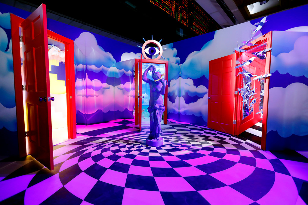 アート・デザイン・音楽 ART+COM: Media Spaces and Installations joachim sauter - work - book | 2011